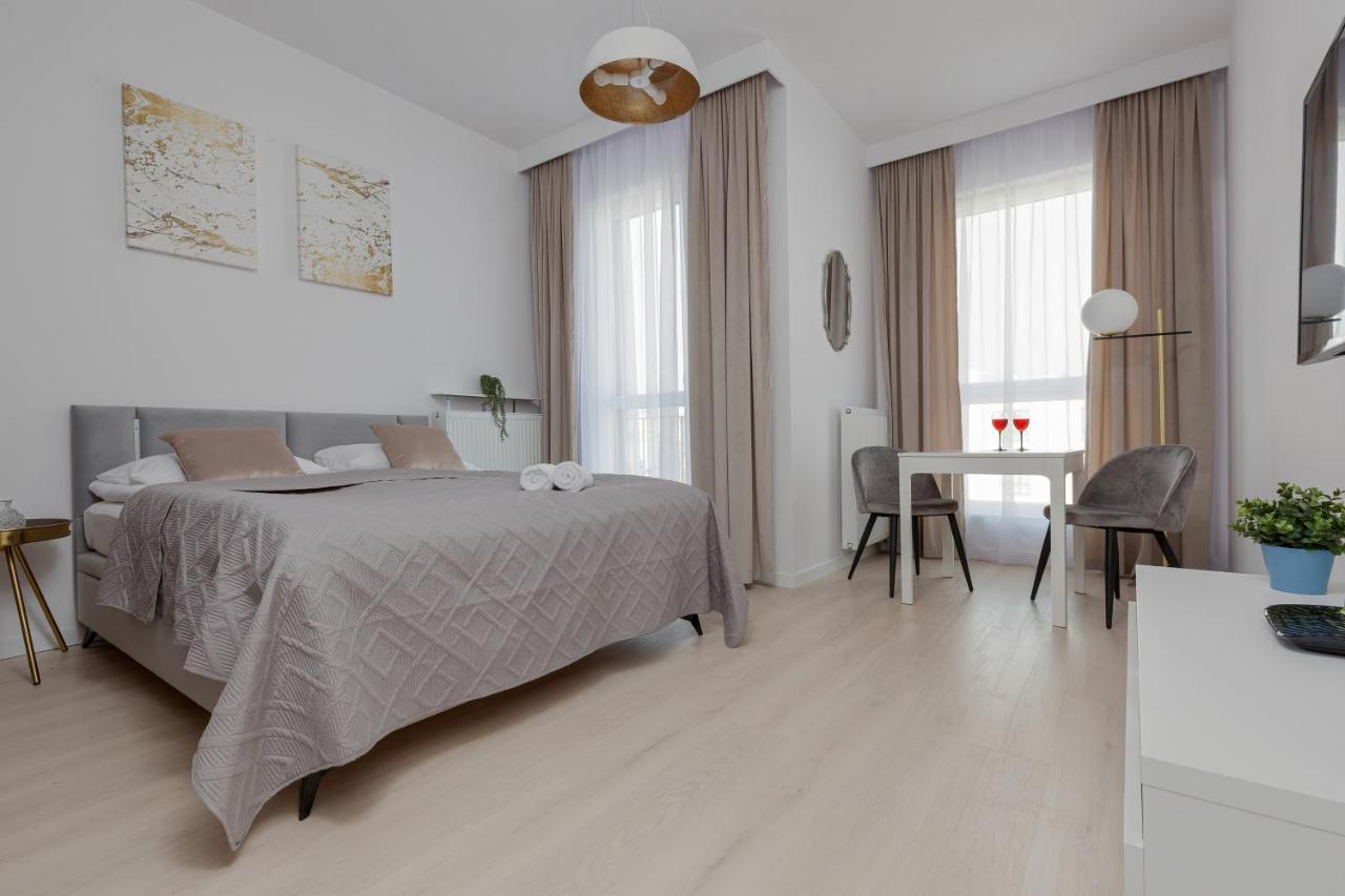 Golden Ursynow By Renters Apartment